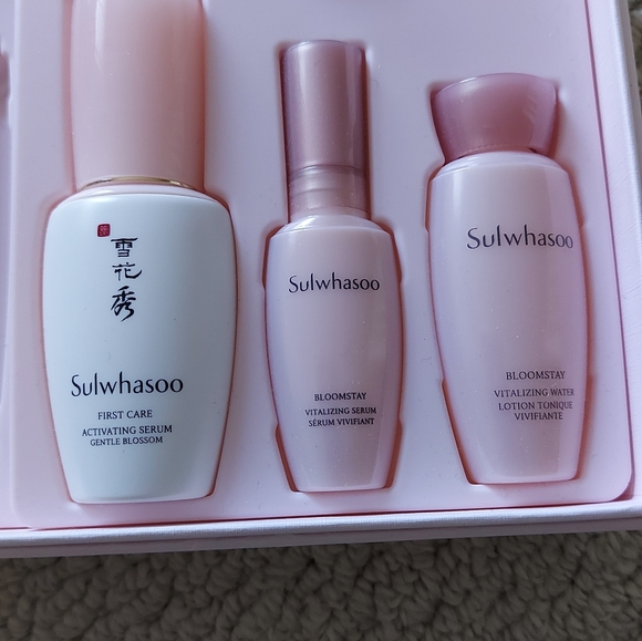 sulwhasoo Other - Sulwhasoo Bloomstay 4 miniatures only